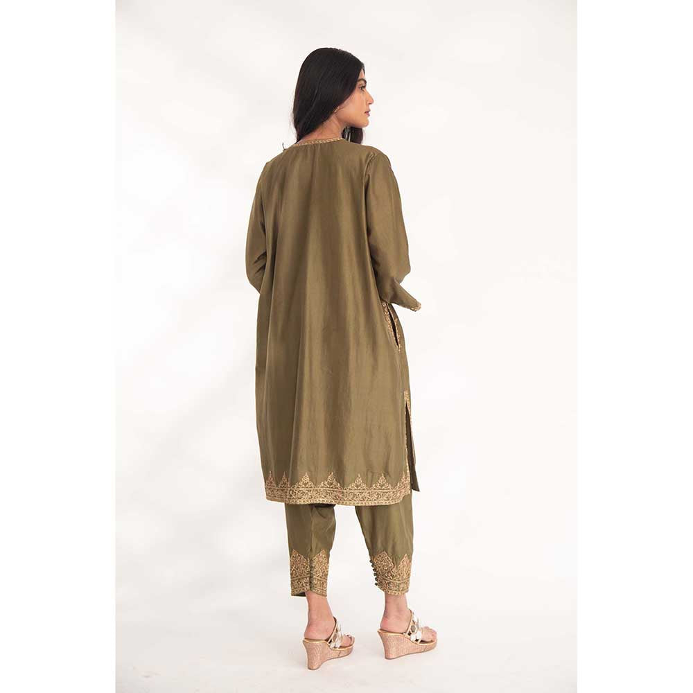 CHHAYA MEHROTRA Green Satya Kurta with Pant (Set of 2)