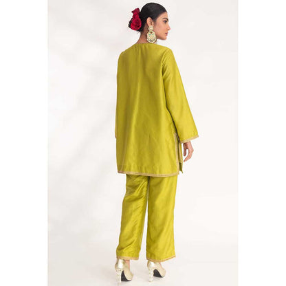 CHHAYA MEHROTRA Green Aavya Kurti with Pant (Set of 2)