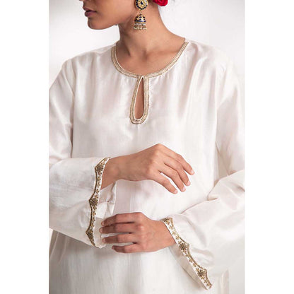 CHHAYA MEHROTRA Ivory Lekha Kurti with Pant (Set of 2)