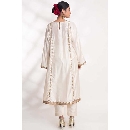CHHAYA MEHROTRA Ivory Kanak Kurta with Pant (Set of 2)