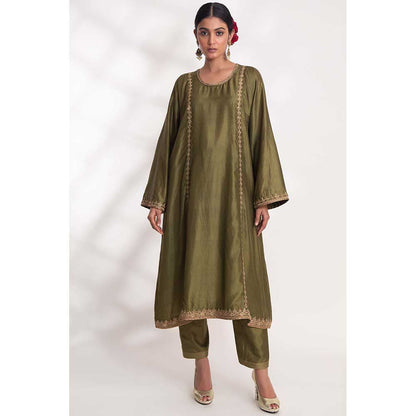 CHHAYA MEHROTRA Green Kanak Kurta with Pant (Set of 2)