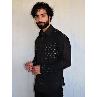 Chidiyaa Black Paisley Motif Block printed Shirt