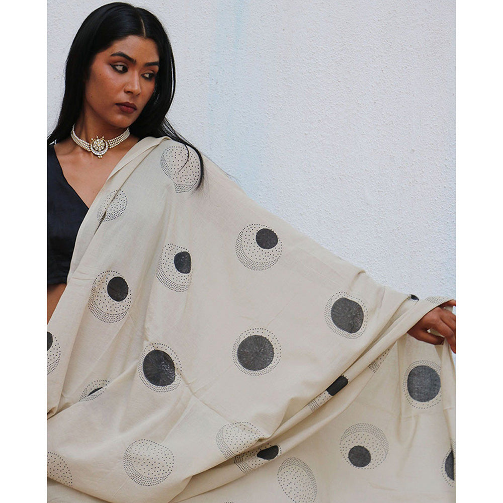 Chidiyaa Snowflakes Cotton Saree Fmtm with Unstitched Blouse