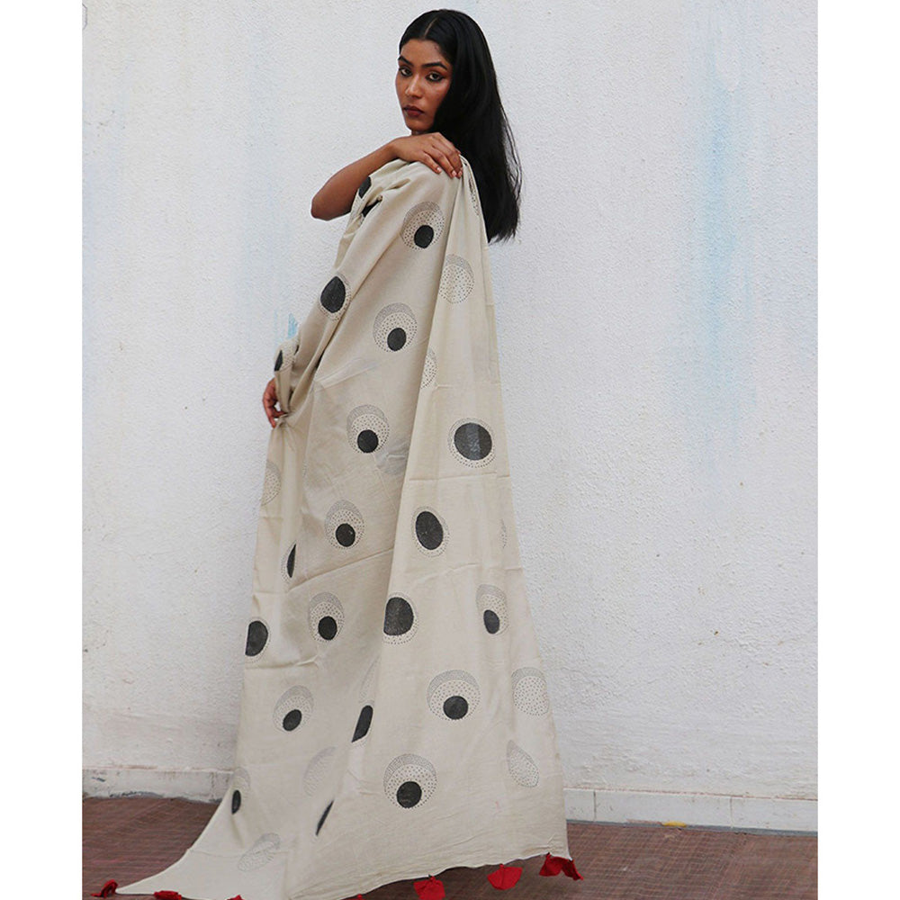 Chidiyaa Snowflakes Cotton Saree Fmtm with Unstitched Blouse