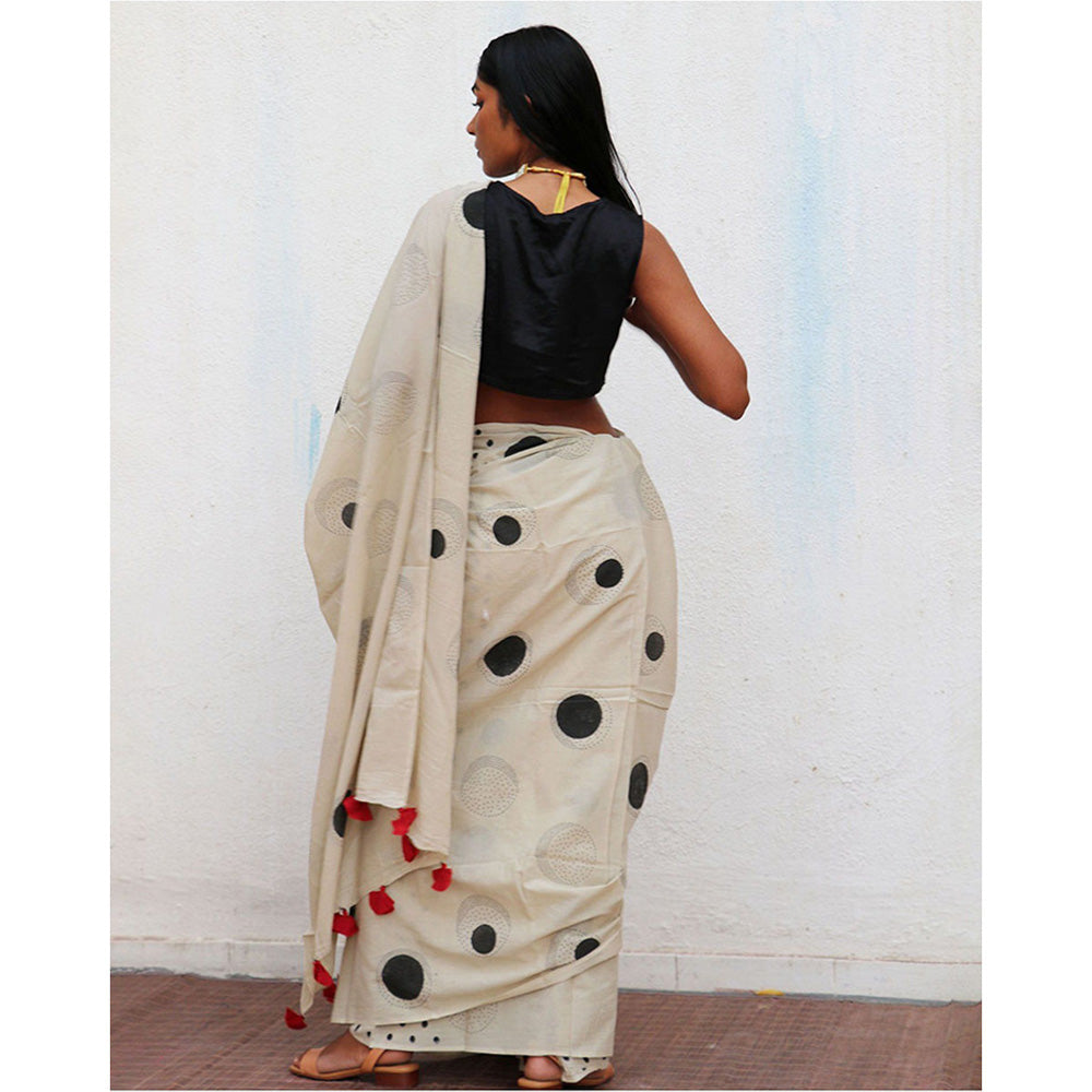Chidiyaa Snowflakes Cotton Saree Fmtm with Unstitched Blouse