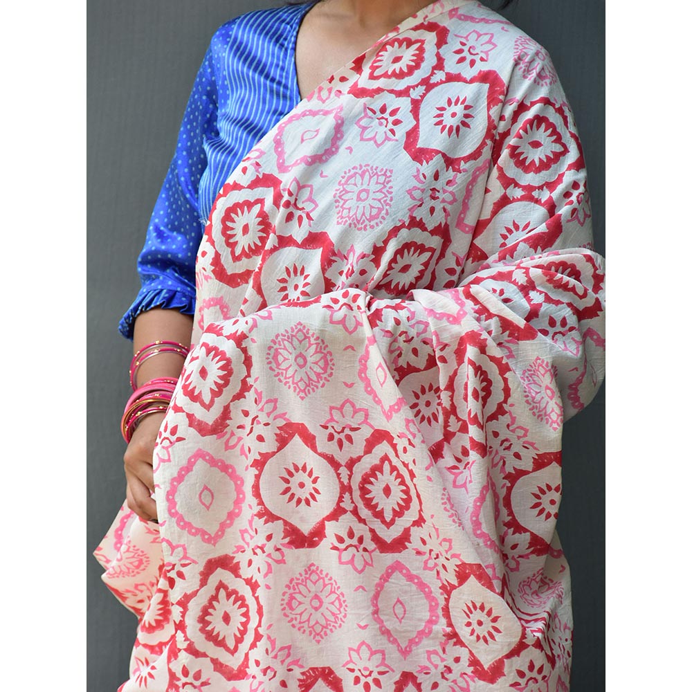 Chidiyaa Rangeen White Hand Block printed Mulmul Cotton Saree with Unstitched