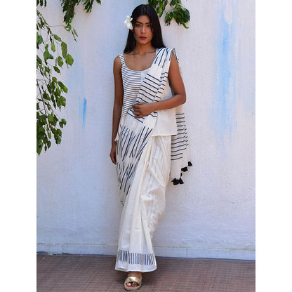 Chidiyaa Vanilla Moon Pearl Essence Handblock Printed Mulmul Cotton Saree with Unstitched Blouse