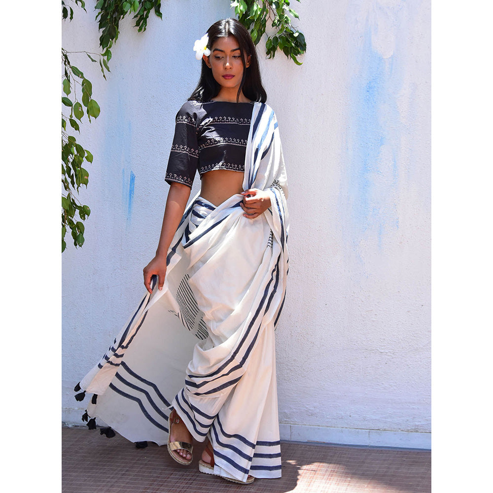 Chidiyaa Vanilla Moon Pearl Mist Handblock Printed Mulmul Cotton Saree with Unstitched Blouse