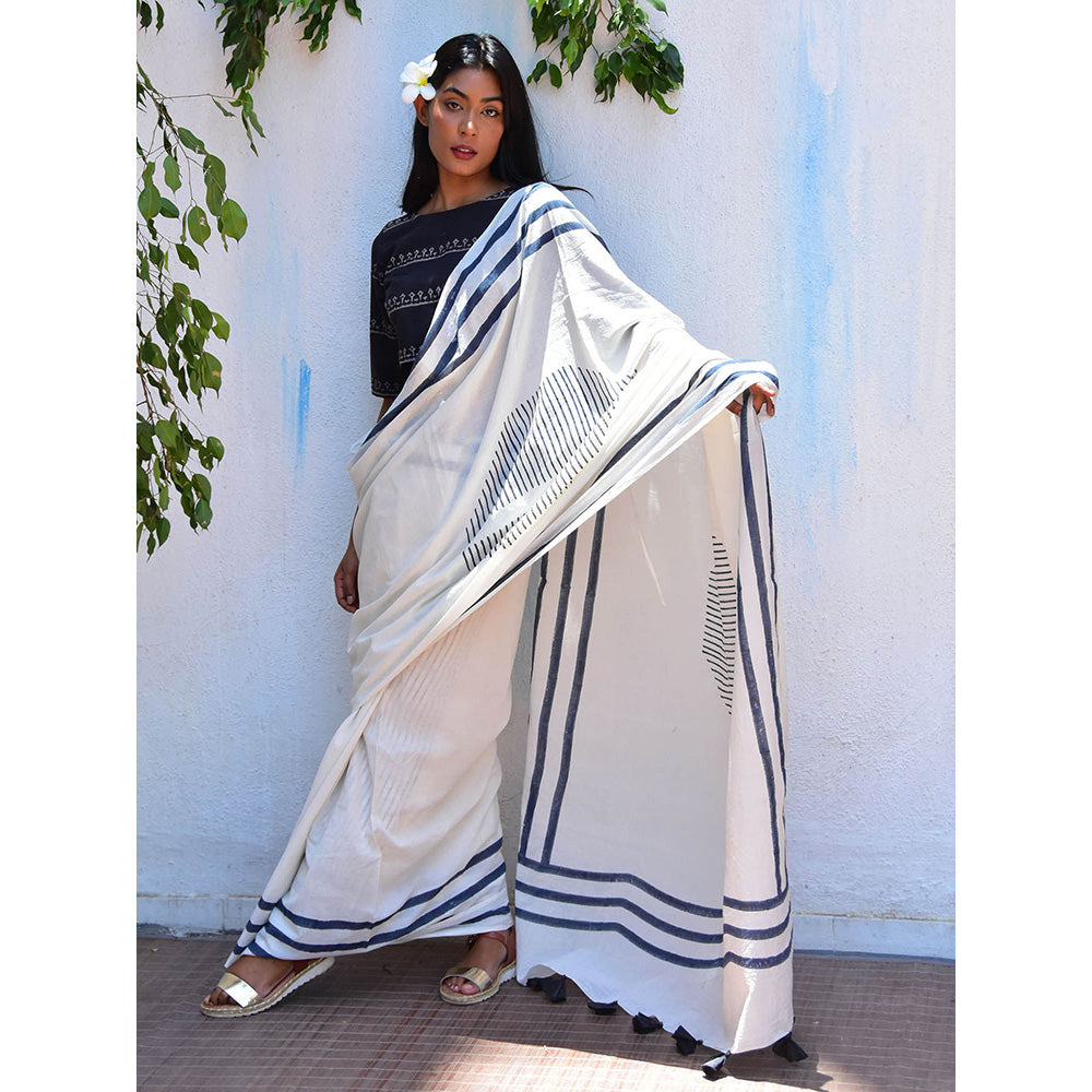 Chidiyaa Vanilla Moon Pearl Mist Handblock Printed Mulmul Cotton Saree with Unstitched Blouse