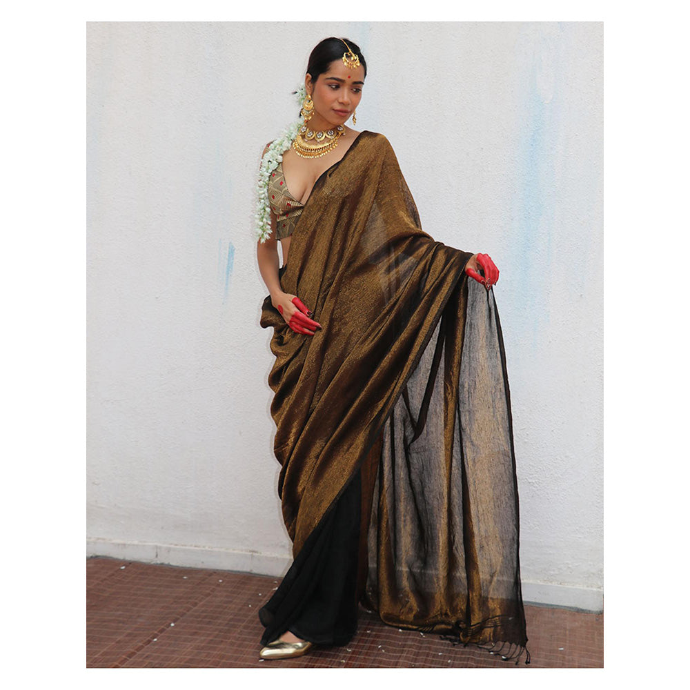 Chidiyaa Chandni Raatein Mrinal Handwoven Linen Zari Saree with Unstitched Blouse