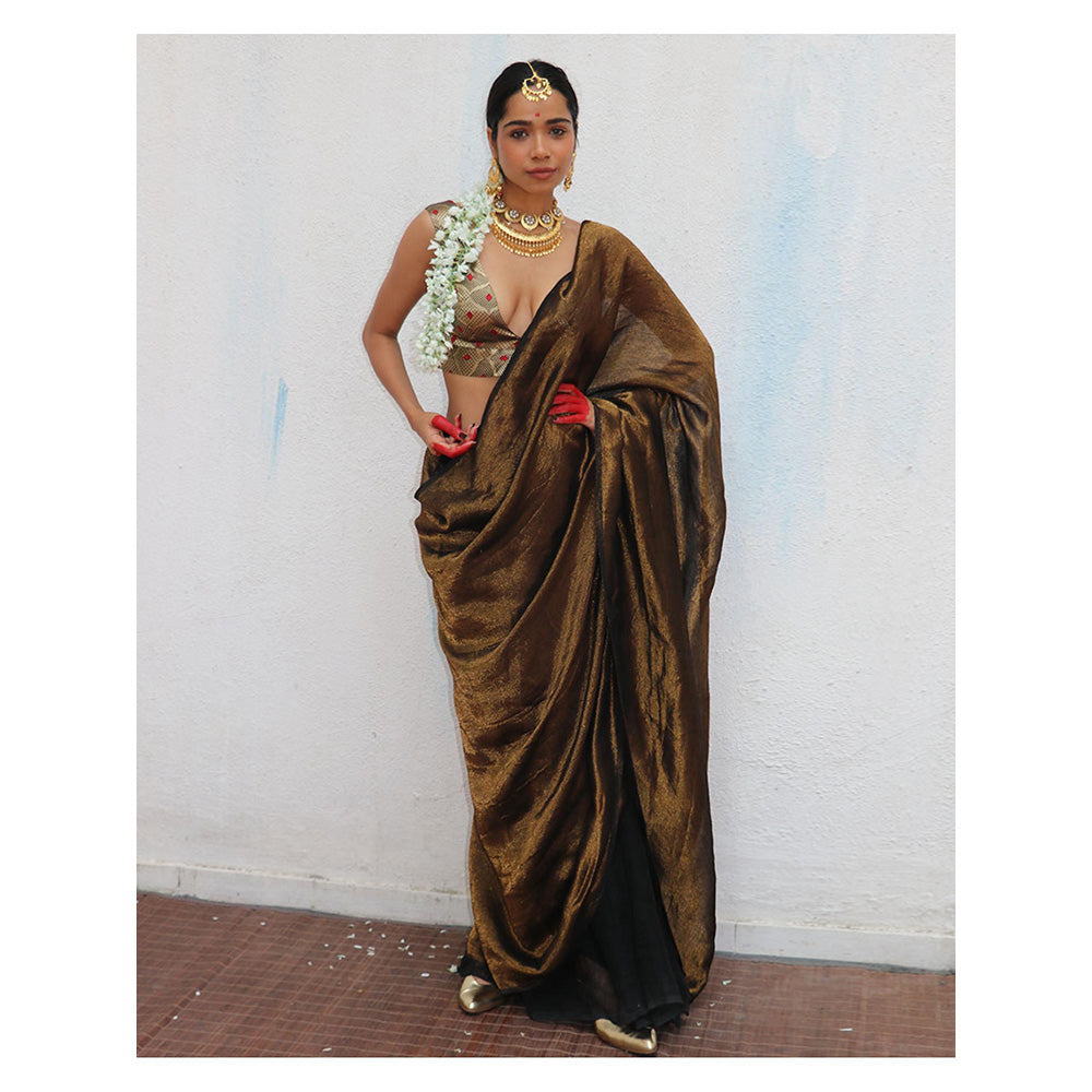 Chidiyaa Chandni Raatein Mrinal Handwoven Linen Zari Saree with Unstitched Blouse