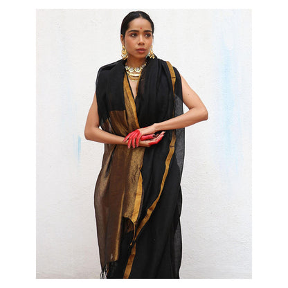 Chidiyaa Chandni Raatein Labanya Handwoven Linen Zari Saree with Unstitched Blouse