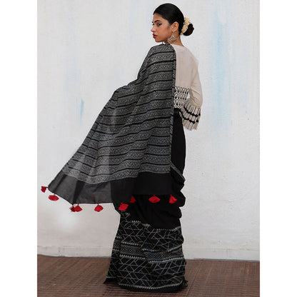 Chidiyaa Nomad Abeona Cotton Saree with Unstitched Blouse