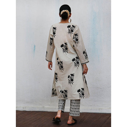 Chidiyaa Nomad Saira Block printed Kurta with Pant (Set of 2)