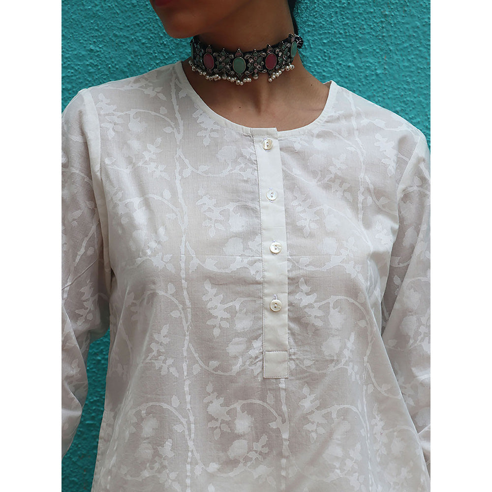 Chidiyaa Safed Semantic White Cotton Kurta With Pant (Set of 2)