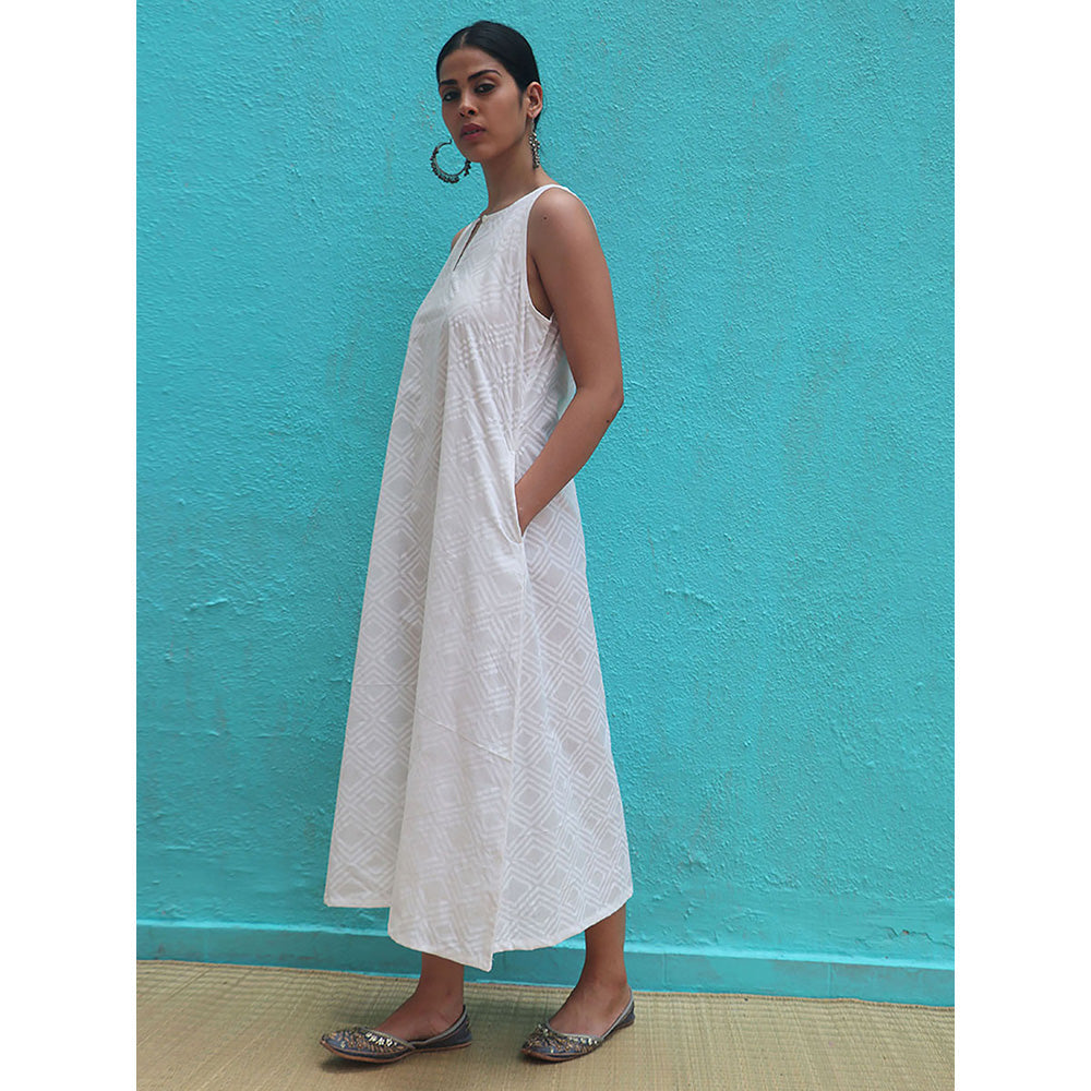 Chidiyaa Safed Ziva White Cotton Block Printed Midi Dress