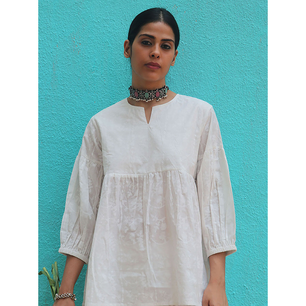 Chidiyaa Safed Annamaria Cotton Floral Print Top
