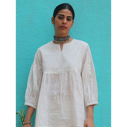 Chidiyaa Safed Annamaria Cotton Floral Print Top