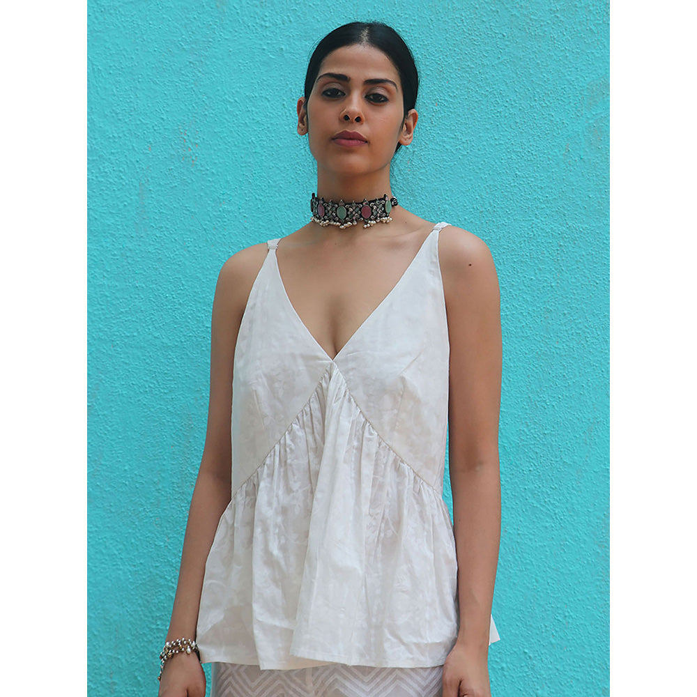 Chidiyaa Safed Kiyara Cotton Top