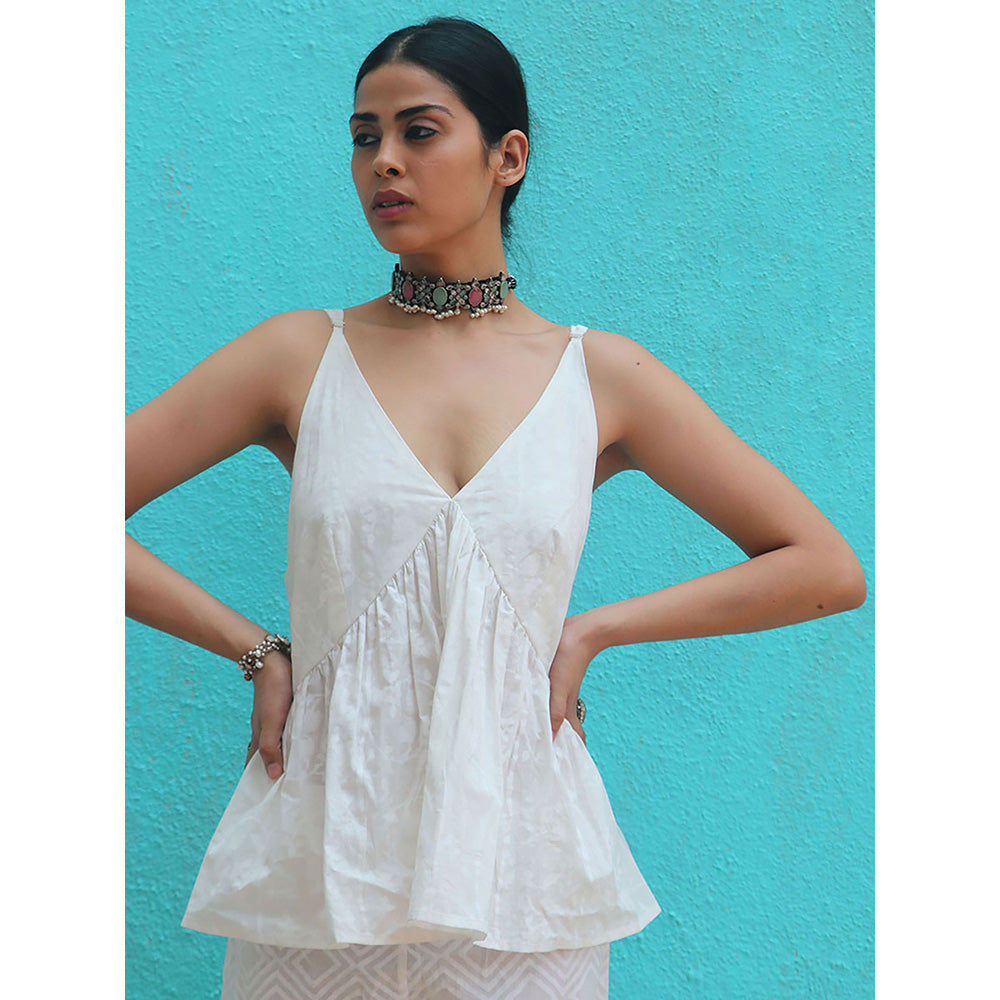 Chidiyaa Safed Kiyara Cotton Top