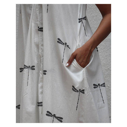 Chidiyaa Daydreaming In Monochrome Flutter Away Printed Kurta with Pant (Set of 2)