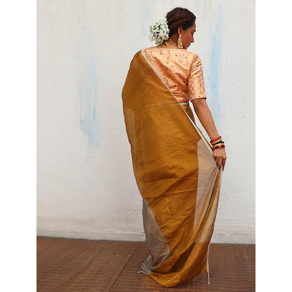 Chidiyaa Onam Udita Handwoven Linen Zari Saree with Unstitched Blouse