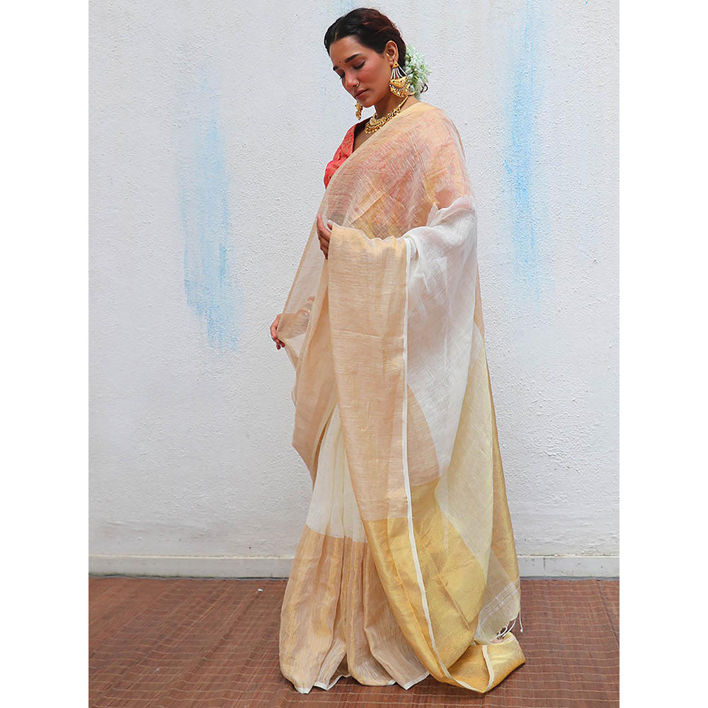 Chidiyaa Onam Indu Mukhi Handwoven Linen Zari Saree with Unstitched Blouse