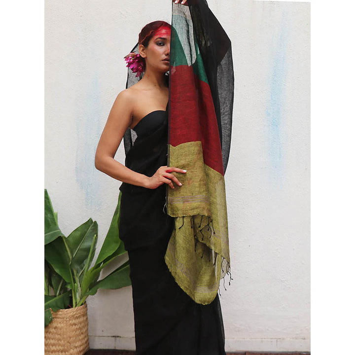 Chidiyaa Kaali Yogini Handwoven Linen Saree with Unstitched Blouse