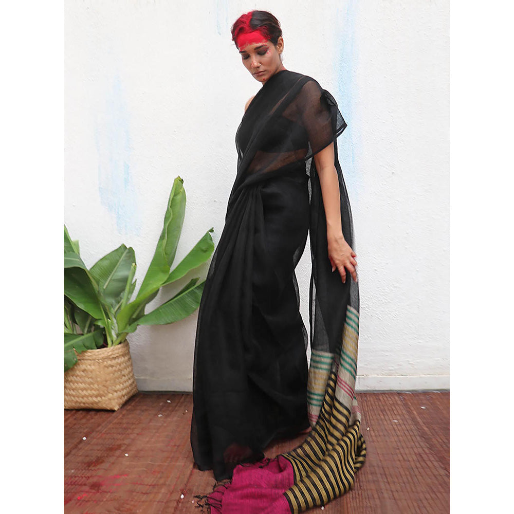 Chidiyaa Kaali Kalavati Handwoven Linen Saree with Unstitched Blouse