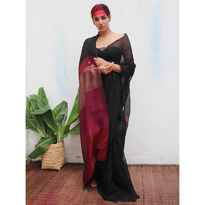 Chidiyaa Kaali Maheshwari Handwoven Linen Saree with Unstitched Blouse