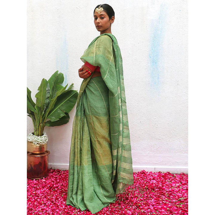 Chidiyaa Green Eknoor Deep Thika Handwoven Linen Zari Saree without Blouse