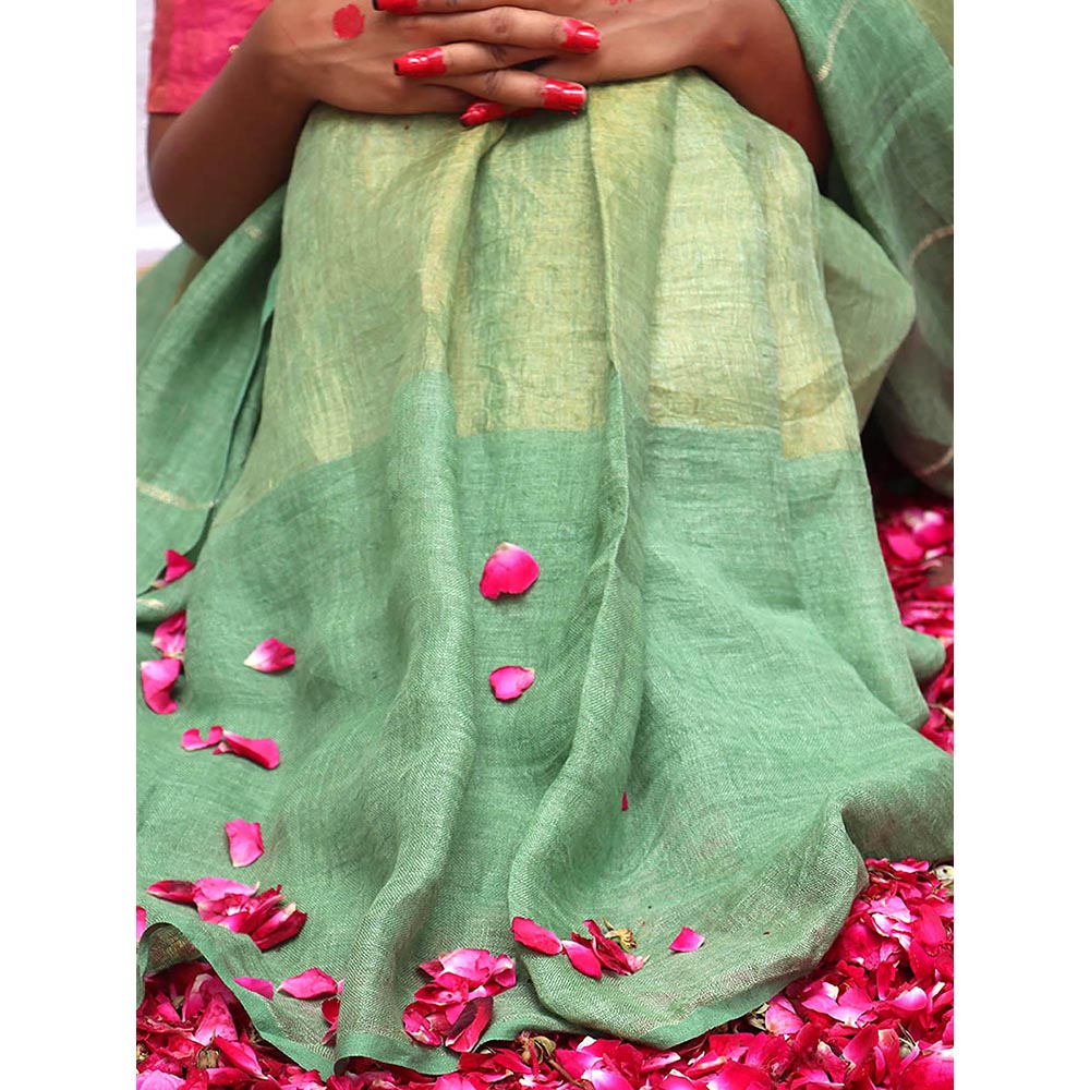 Chidiyaa Green Eknoor Deep Thika Handwoven Linen Zari Saree without Blouse