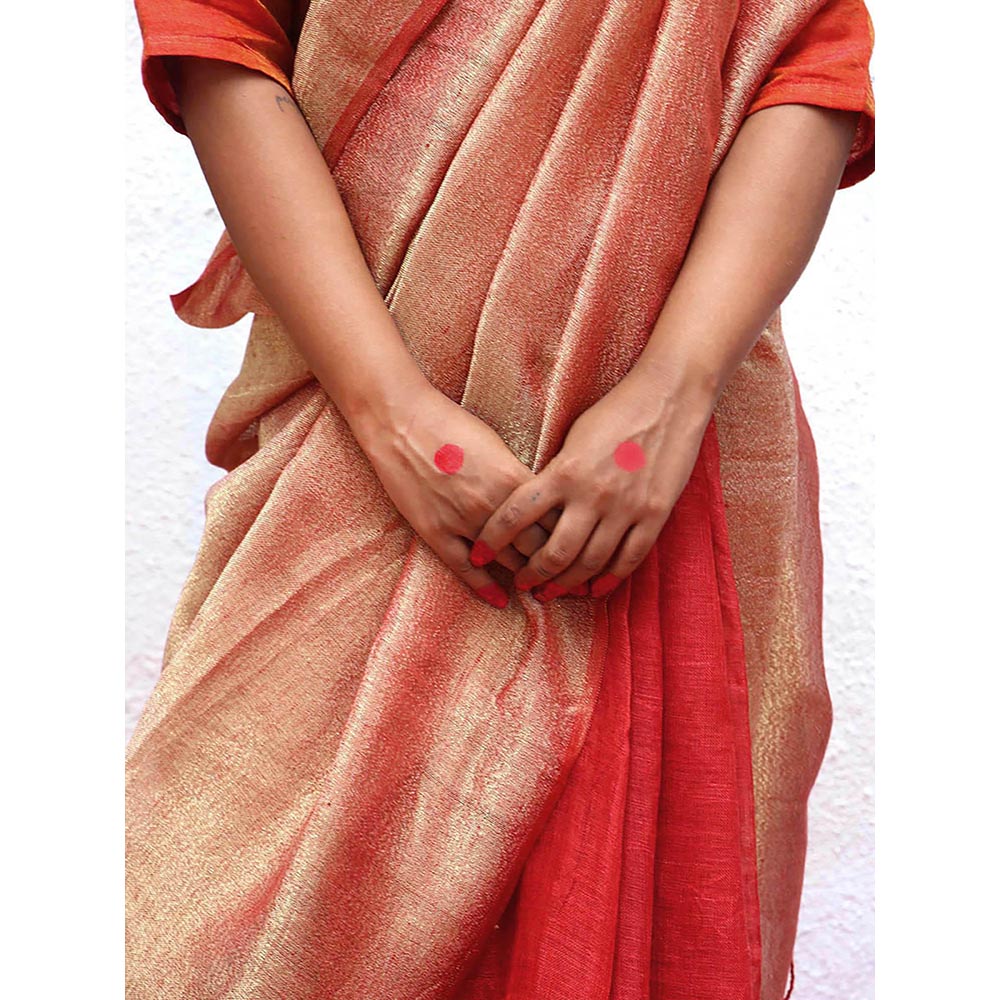 Chidiyaa Red Eknoor Bibha Handwoven Linen Zari Saree without Blouse