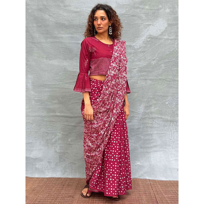 Chidiyaa Women Maroon Pure Cotton Printed Saree with Unstitched Blouse