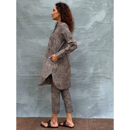 Chidiyaa Soil Leaves & Light Block Printed Cotton Kurta with Pant (Set of 2)