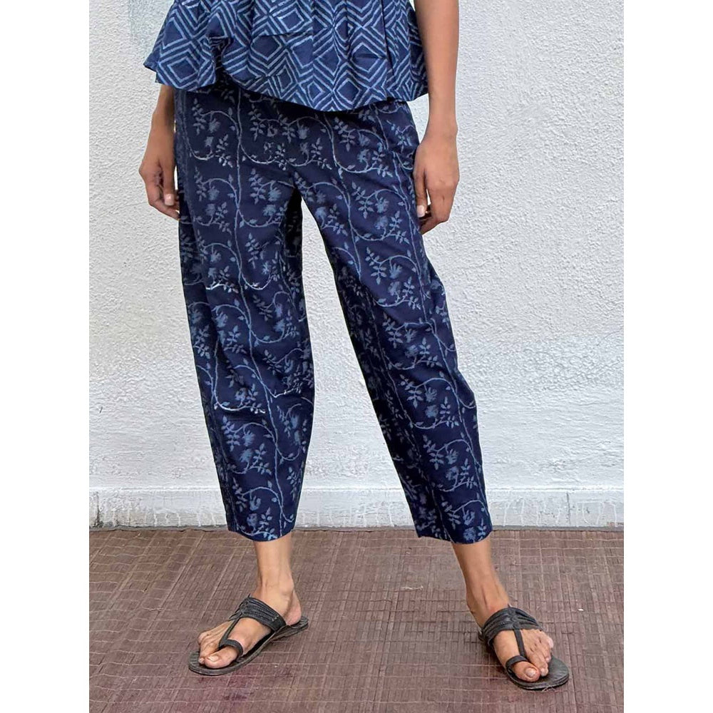 Chidiyaa Navy Blue Honeyberry Block Printed Cotton Pant