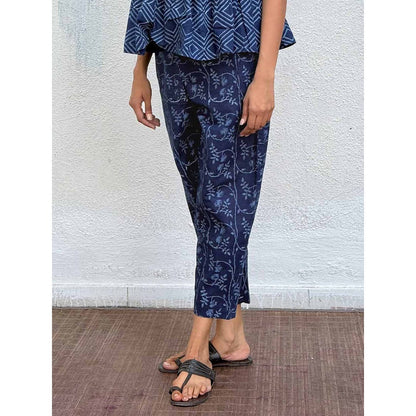 Chidiyaa Navy Blue Honeyberry Block Printed Cotton Pant