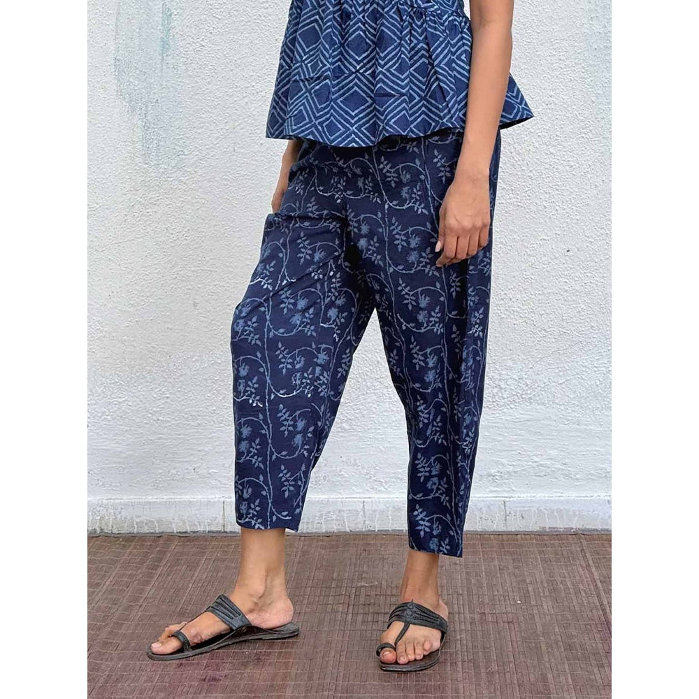 Chidiyaa Navy Blue Honeyberry Block Printed Cotton Pant