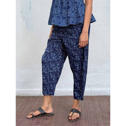 Chidiyaa Navy Blue Honeyberry Block Printed Cotton Pant