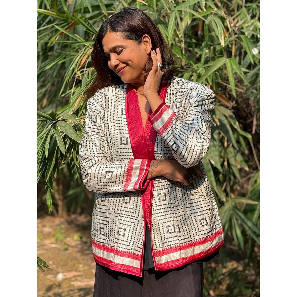Chidiyaa Multi-Colour Sardi Ki Dhoop Heart Made Mashru Silk Reversible Jacket