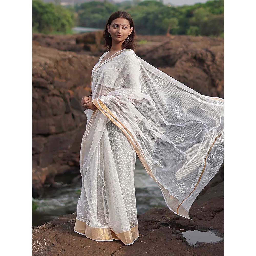 Chidiyaa Safed Birch Moon Kota Doria White Block Printed Saree with Unstitched Blouse
