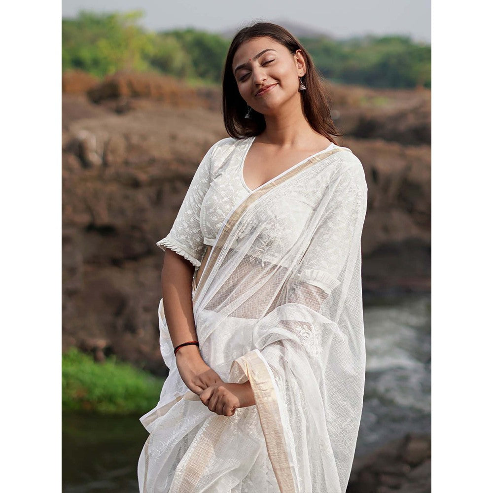Chidiyaa Safed Birch Moon Kota Doria White Block Printed Saree with Unstitched Blouse