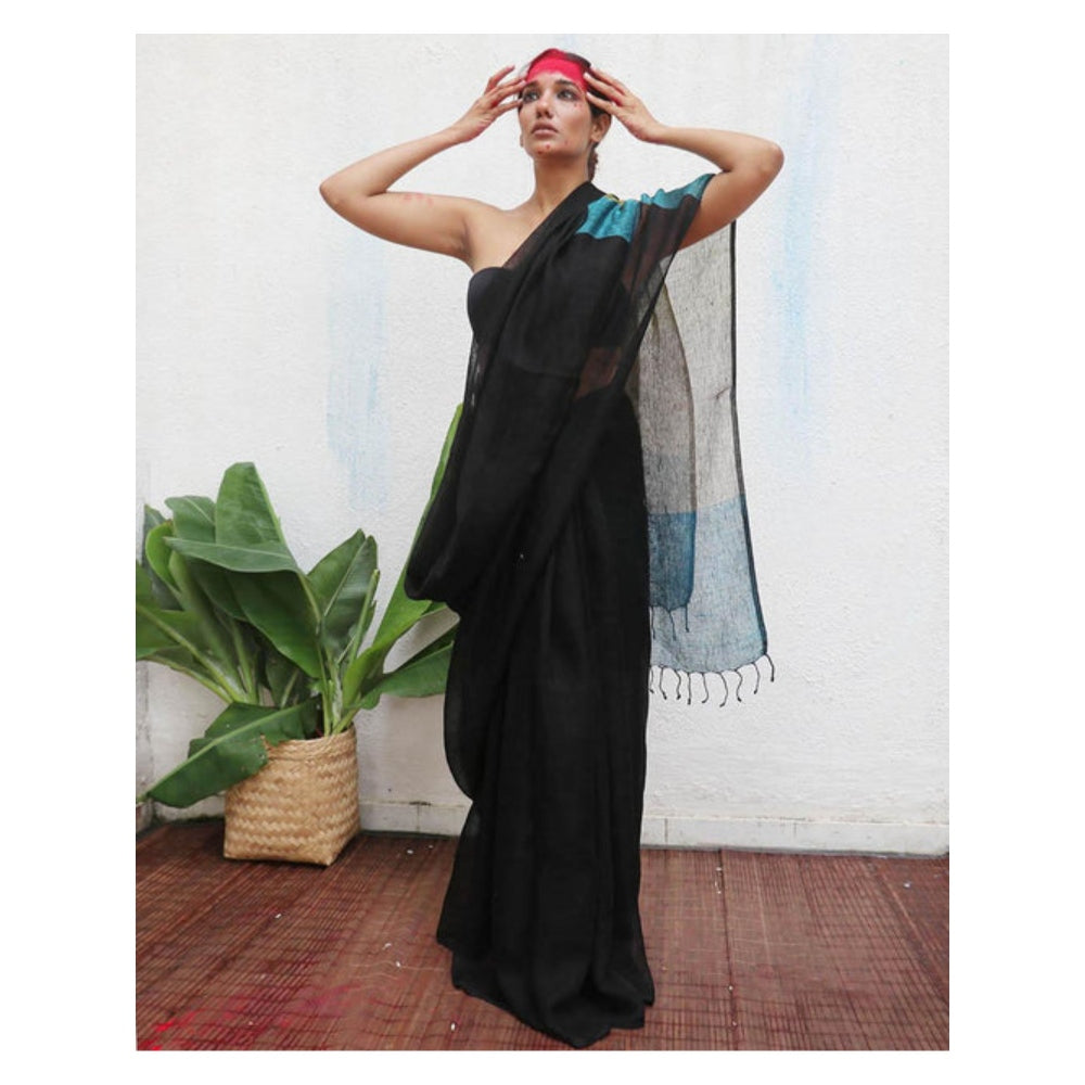 Chidiyaa Virupakshi Black Handwoven Linen Saree with Unstitched Blouse - Kali
