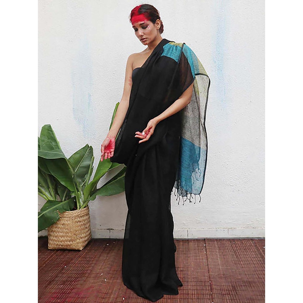 Chidiyaa Virupakshi Black Handwoven Linen Saree with Unstitched Blouse - Kaali