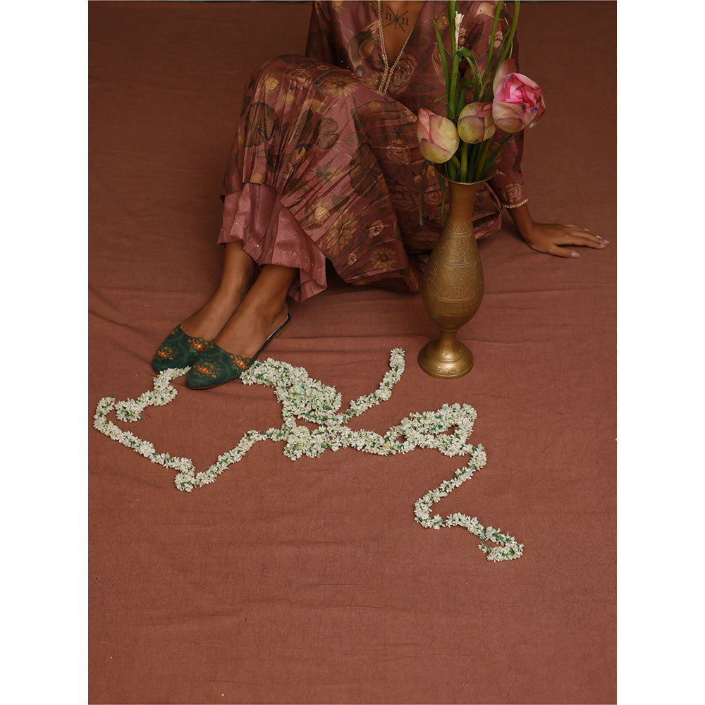 Chokhi Chorri Pink Nakshatra Kurta (Set of 2)