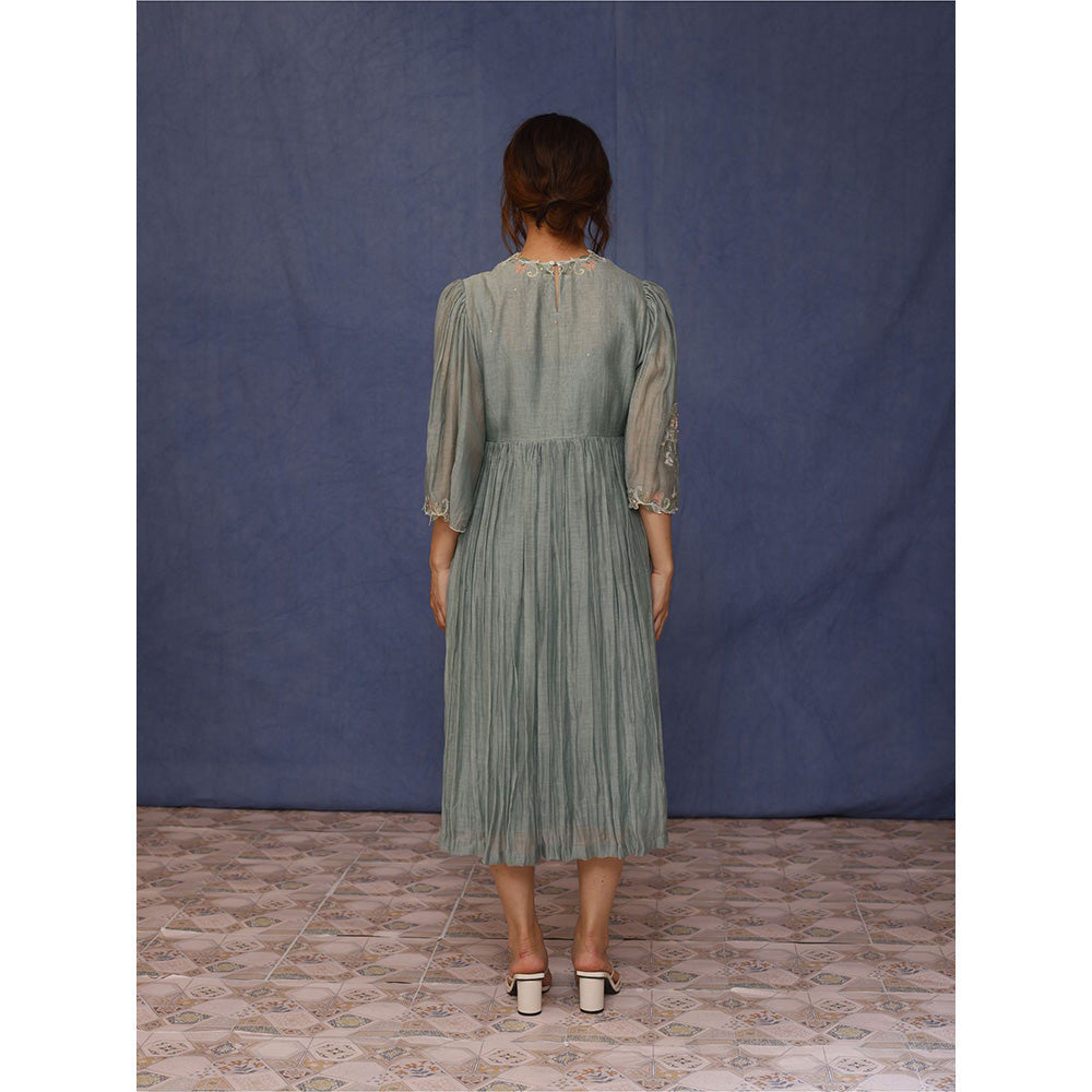 Chokhi Chorri Green Kyra Midi Dress with Inner (Set of 2)