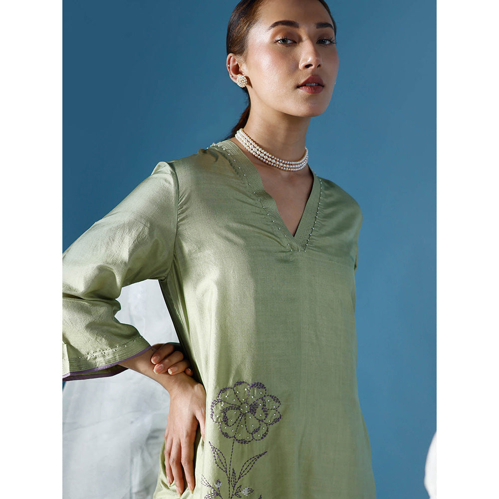 Chokhi Chorri ella Kurta with Pant (Set of 2)