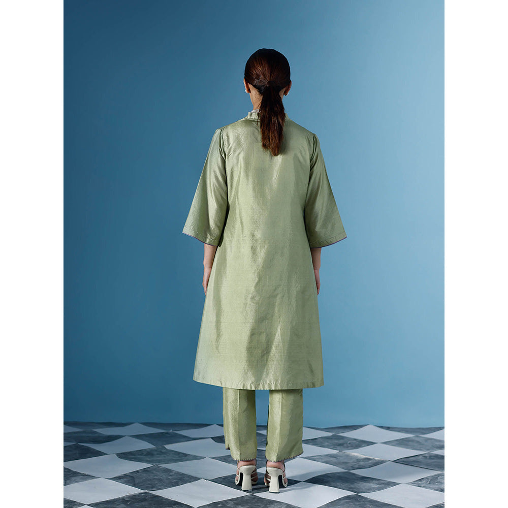 Chokhi Chorri ella Kurta with Pant (Set of 2)