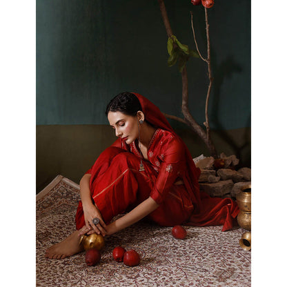 Chokhi Chorri Red Kurta With Pant And Dupatta (Set of 3)