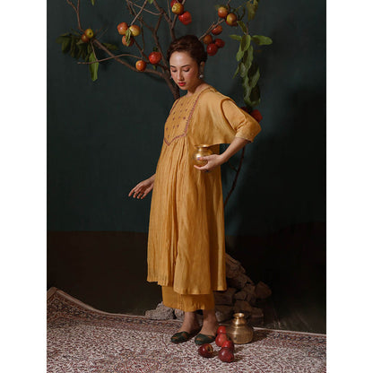 Chokhi Chorri Yellow Kurta With Pant (Set of 2)